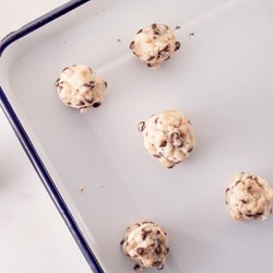 Picture of Heavenly Cakes chocolate chip cookie dough