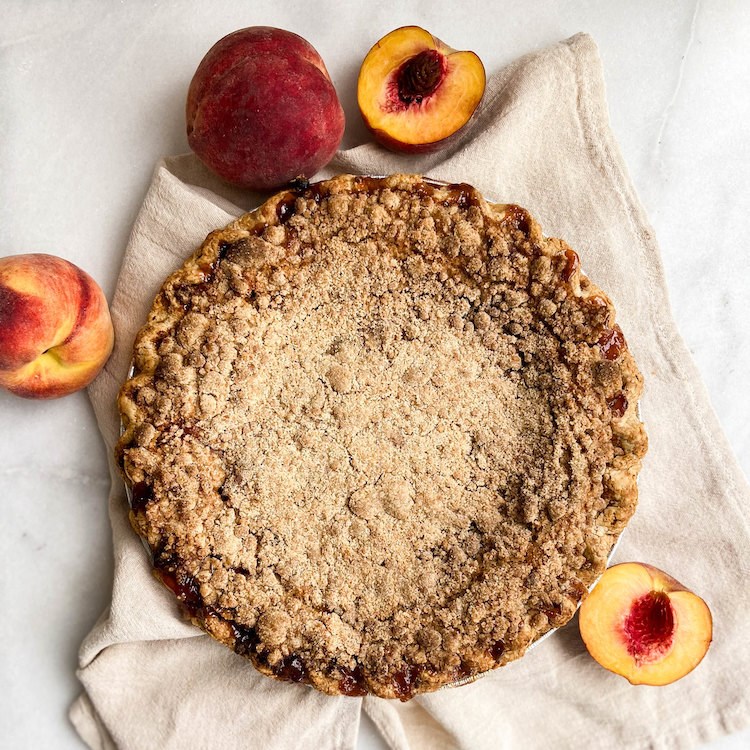 Picture of Pie Bar peach crumble 10" pie