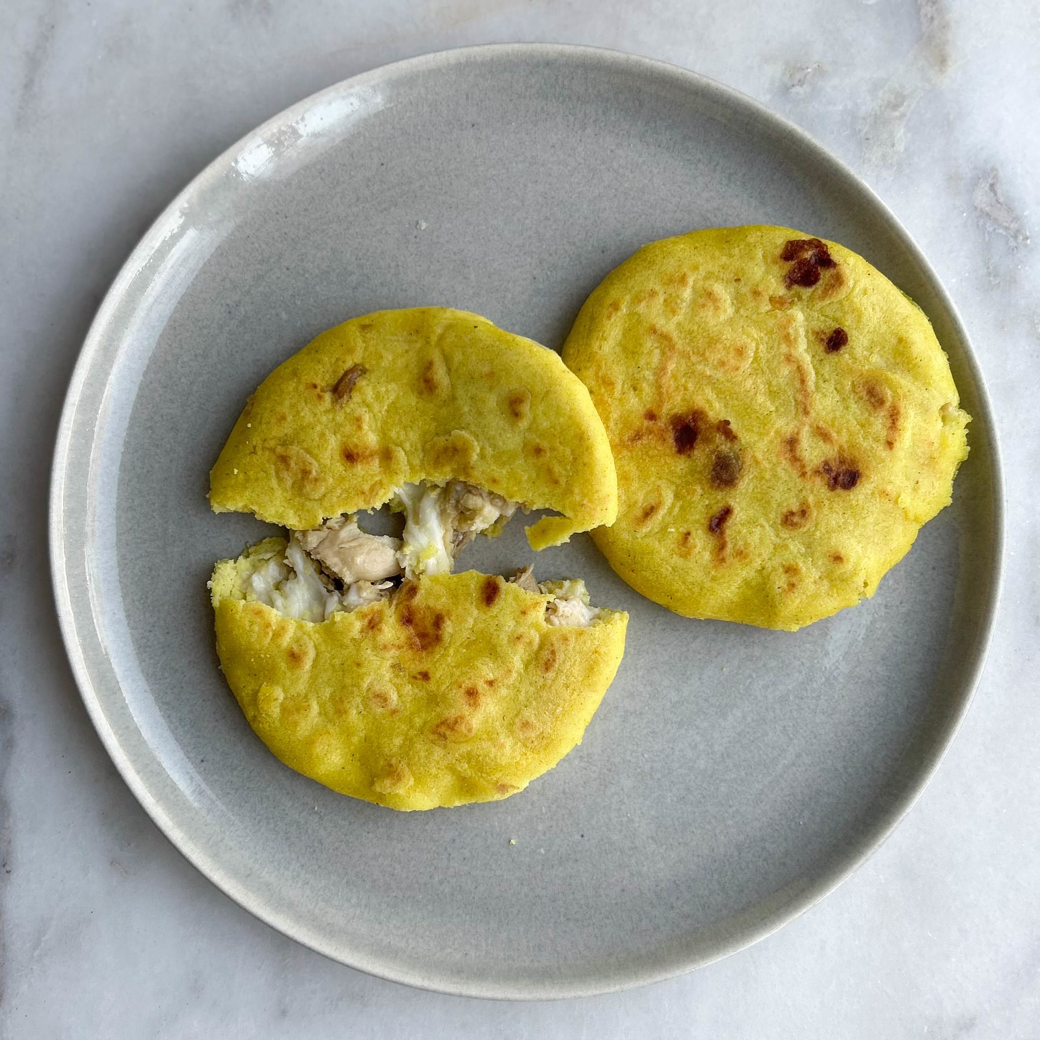 Picture of Buenos Dias chicken & cheese pupusas