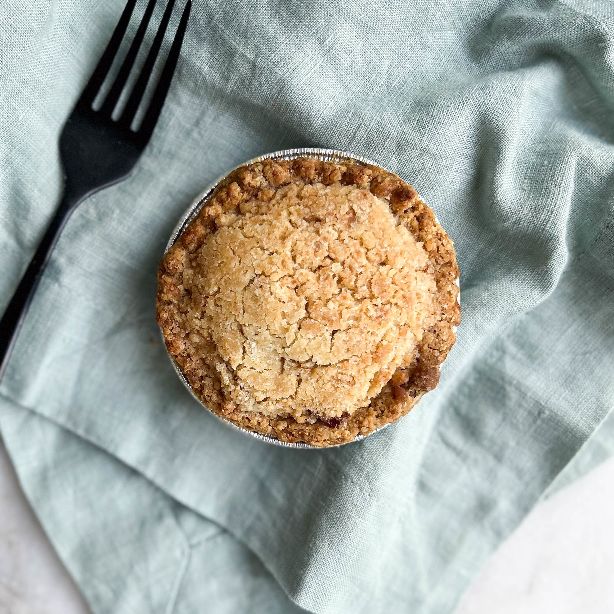 Picture of Pie Bar apple streusel mini 3" pie