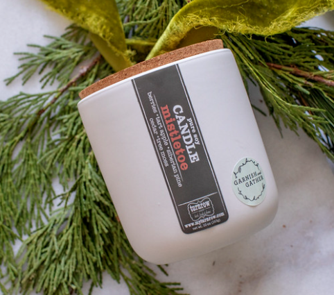Picture of Turnrow mistletoe candle